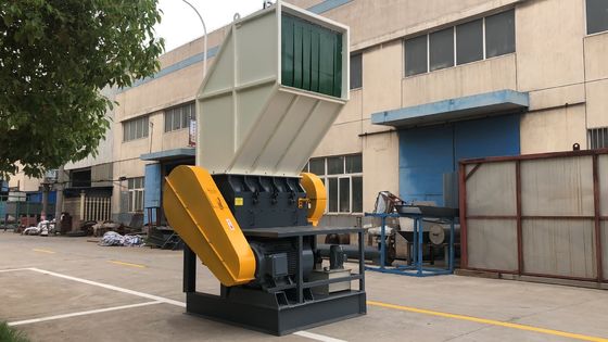 คุณภาพ  Big output, high efficiency, automatic plastic bottle crusher โรงงาน