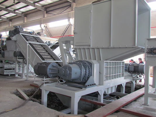 22 * 2kw 20rpm เครื่องทำลายขยะแบบเพลาคู่