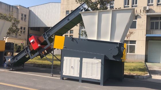 ระบบ PLC 400kg / H 380V เครื่องหั่นเพลาเดียว