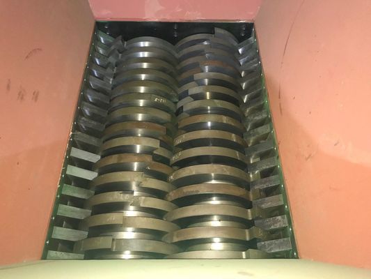 18.5kw Twin Shaft Shredder Machine, เครื่องทำลายยางที่ทนทาน
