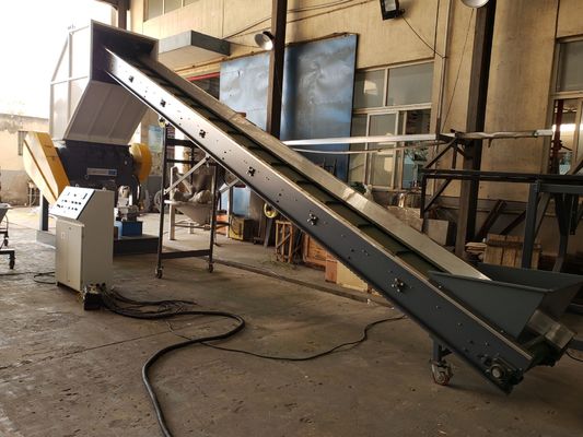 500kg / H 1000kg / H PP PE Film Crusher Pe เครื่องรีไซเคิลฟิล์ม