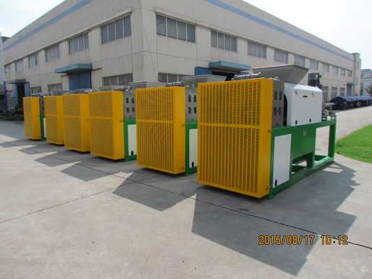 110kw 1000kg / h เครื่องอัดเม็ดสำหรับการรีไซเคิลพลาสติก
