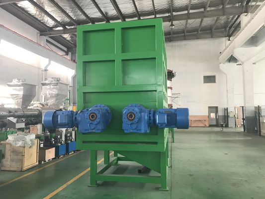 2000kg / H ขวด PET เสียเครื่องรีไซเคิลพลาสติก Bale Breaker